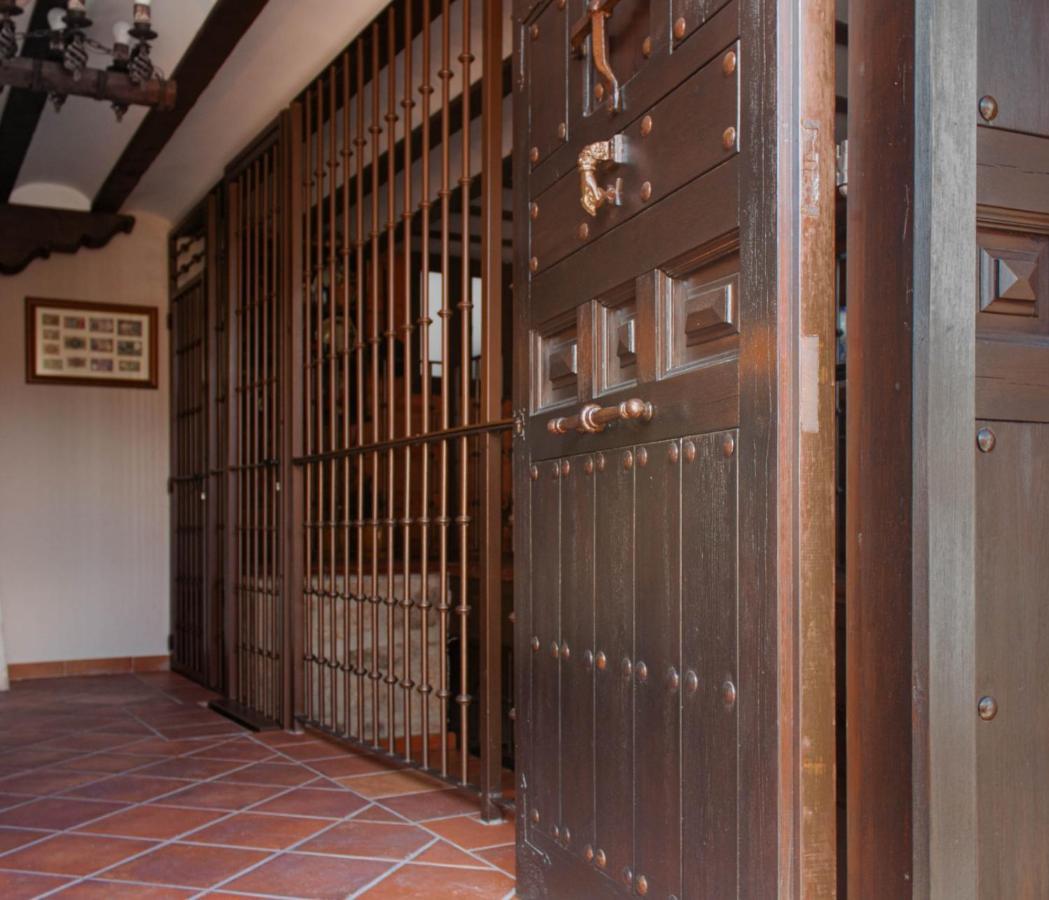 Casa Rural La Bodega, Ofrece Cata De Vino Gratis Horche Exterior foto