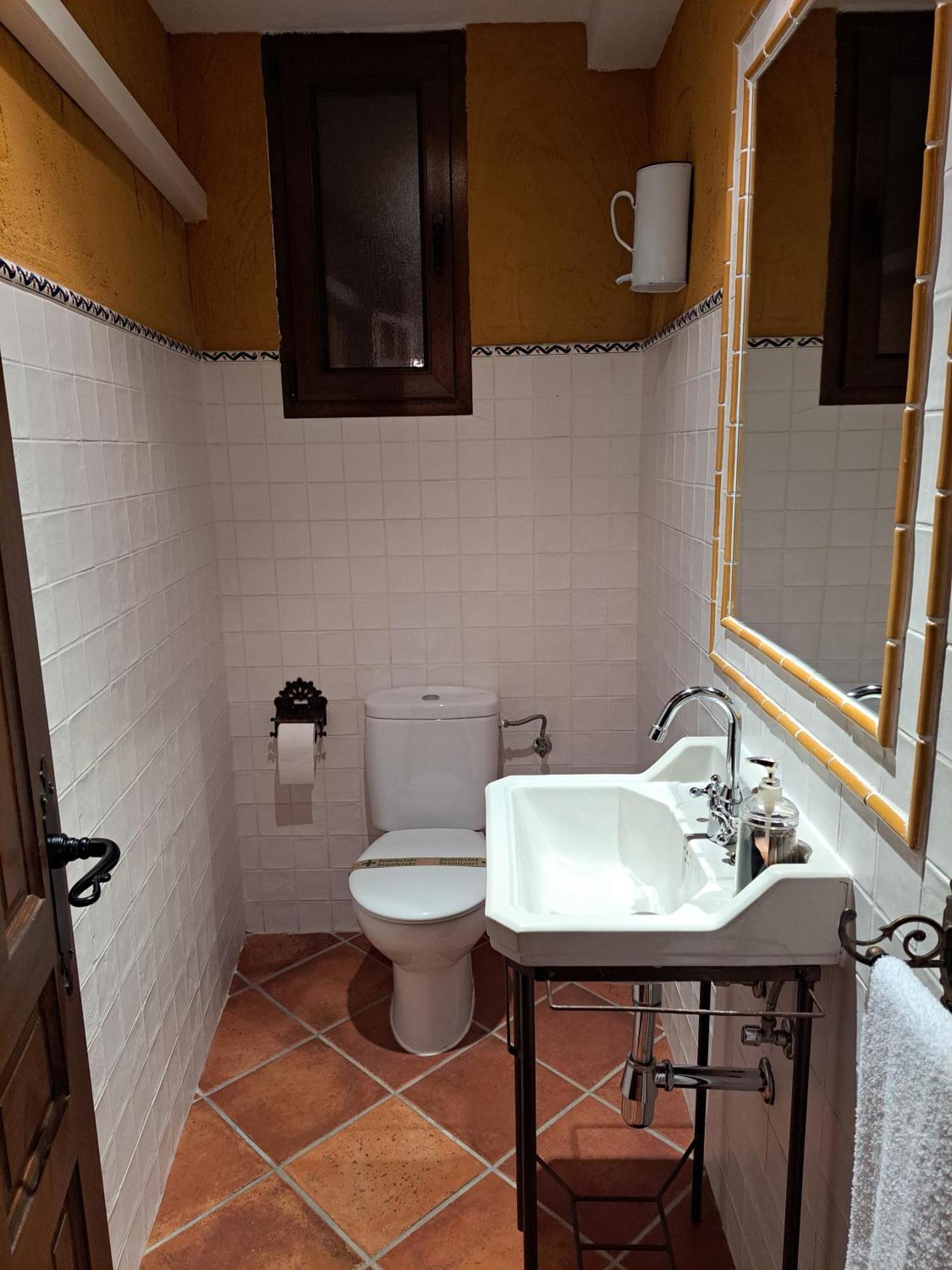 Casa Rural La Bodega, Ofrece Cata De Vino Gratis Horche Exterior foto