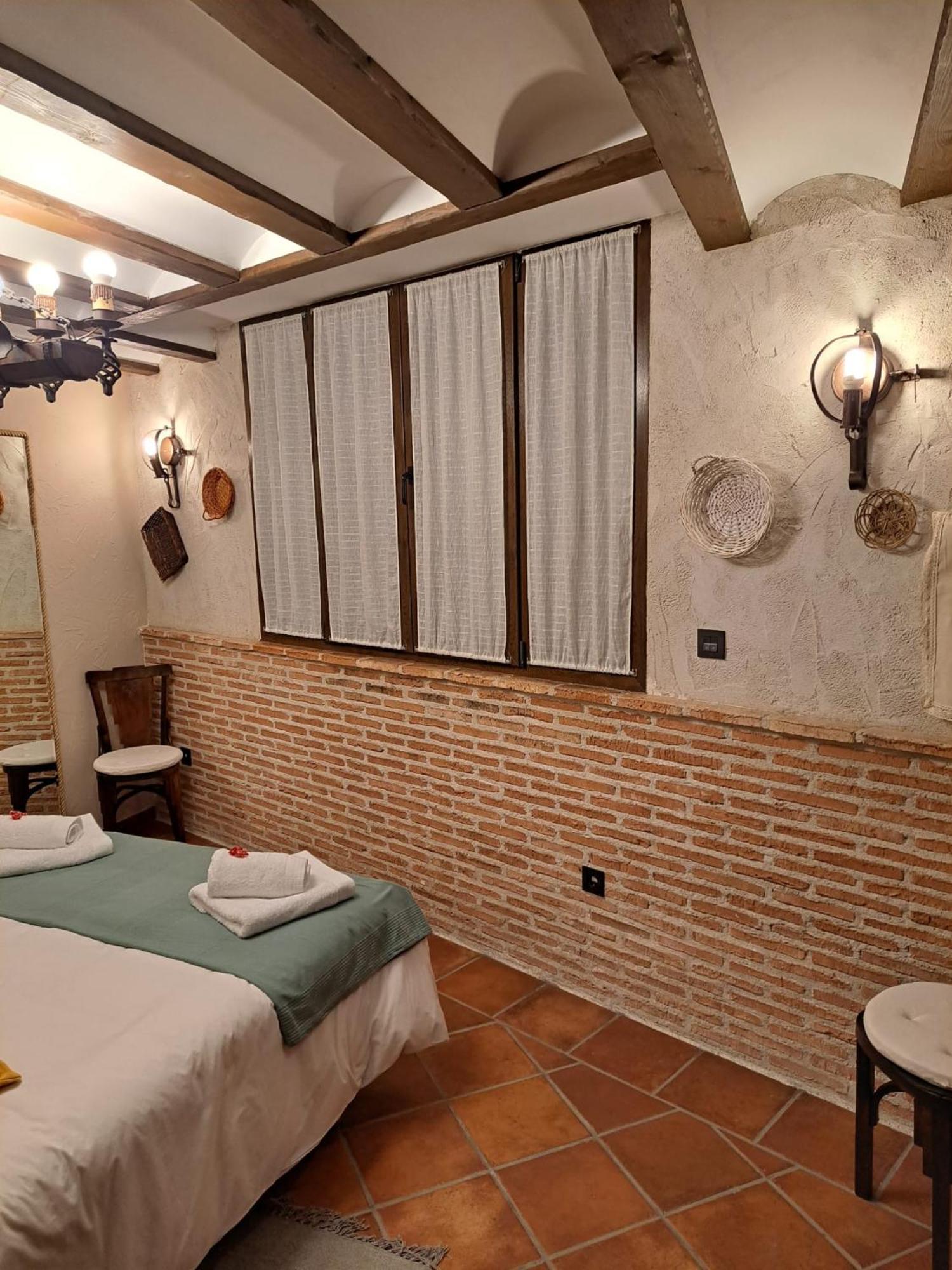 Casa Rural La Bodega, Ofrece Cata De Vino Gratis Horche Exterior foto