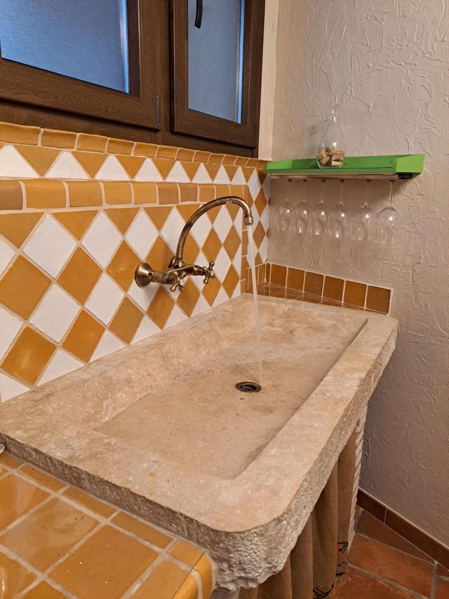Casa Rural La Bodega, Ofrece Cata De Vino Gratis Horche Exterior foto